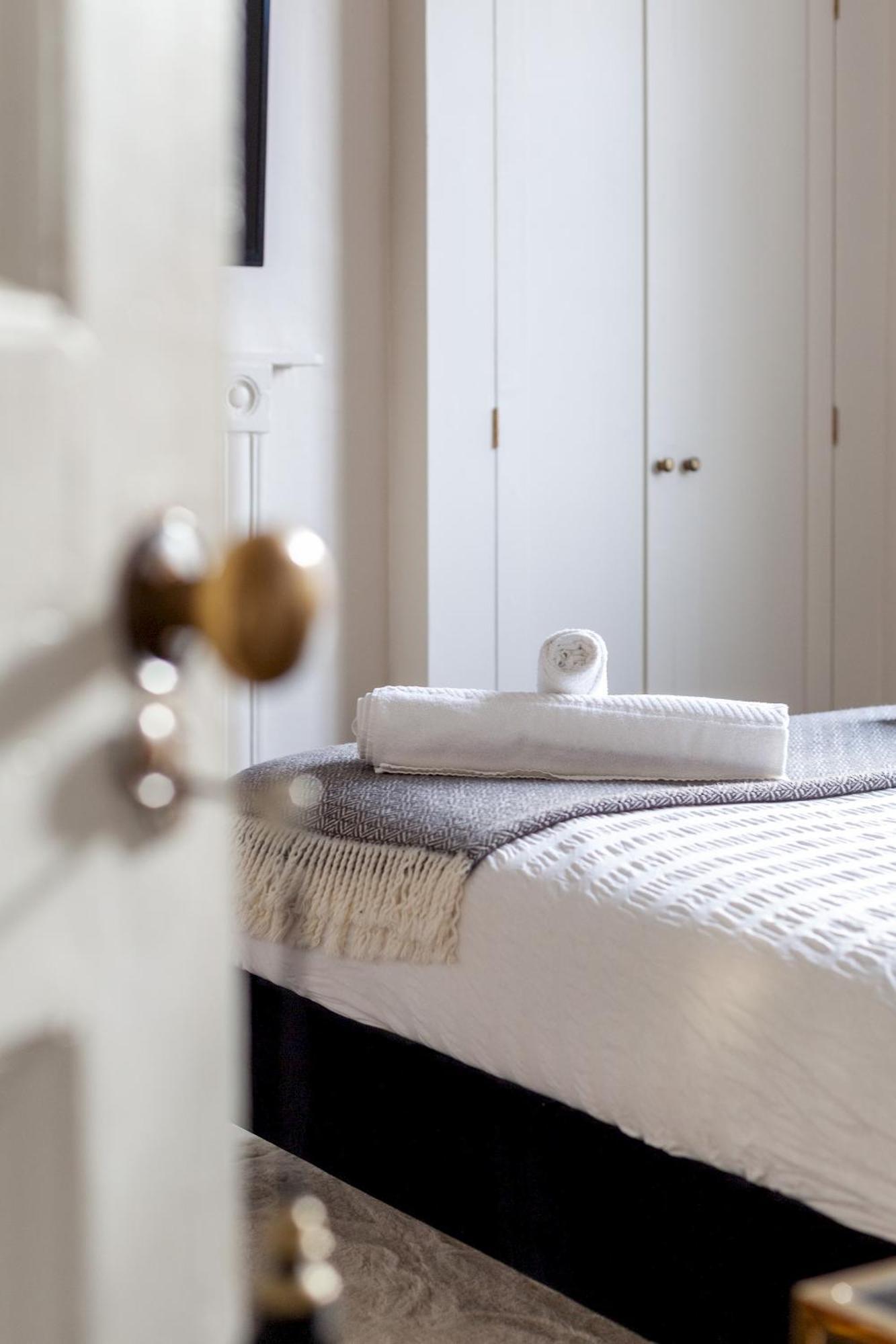 The New Cross Premier Rooms Лондон Екстериор снимка