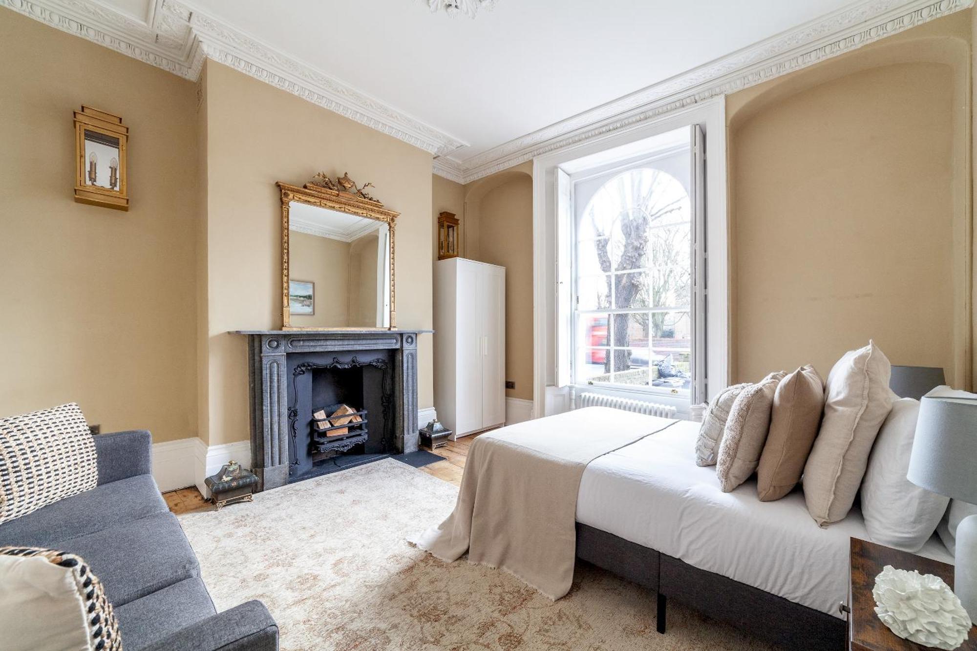 The New Cross Premier Rooms Лондон Екстериор снимка